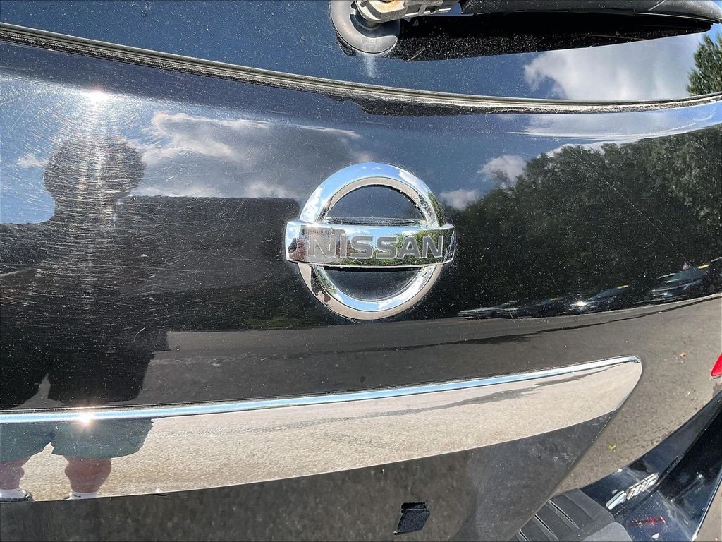Used 2015 Black Nissan S image 26