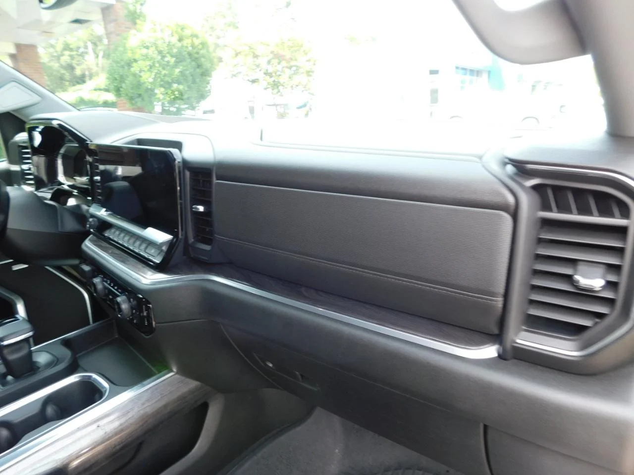 Used 2023 Silver Chevrolet 4WD CREW CAB 147 in LTZ image 23