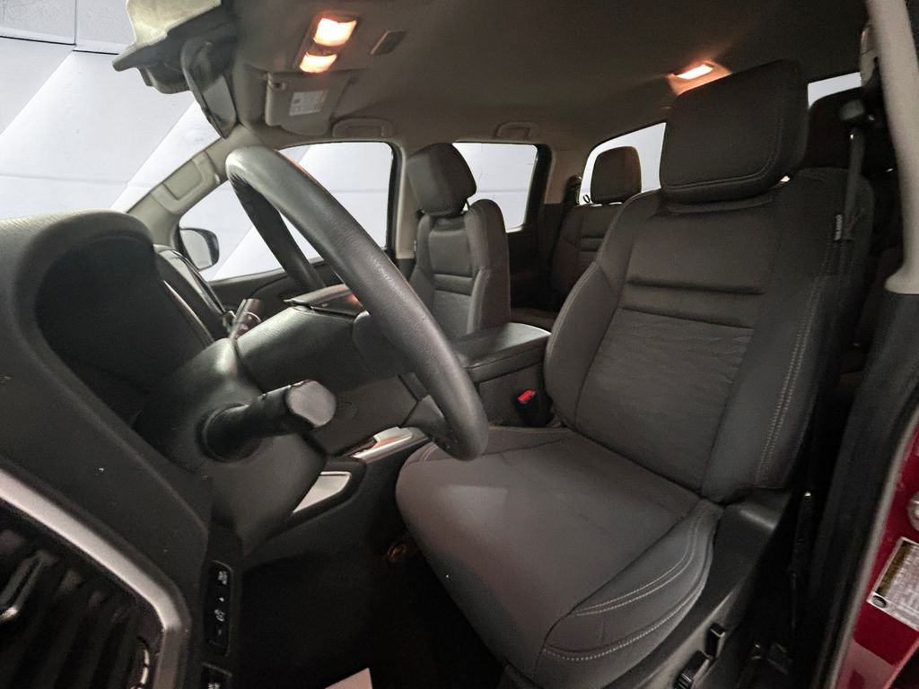 Used 2022 Red Nissan SV image 8