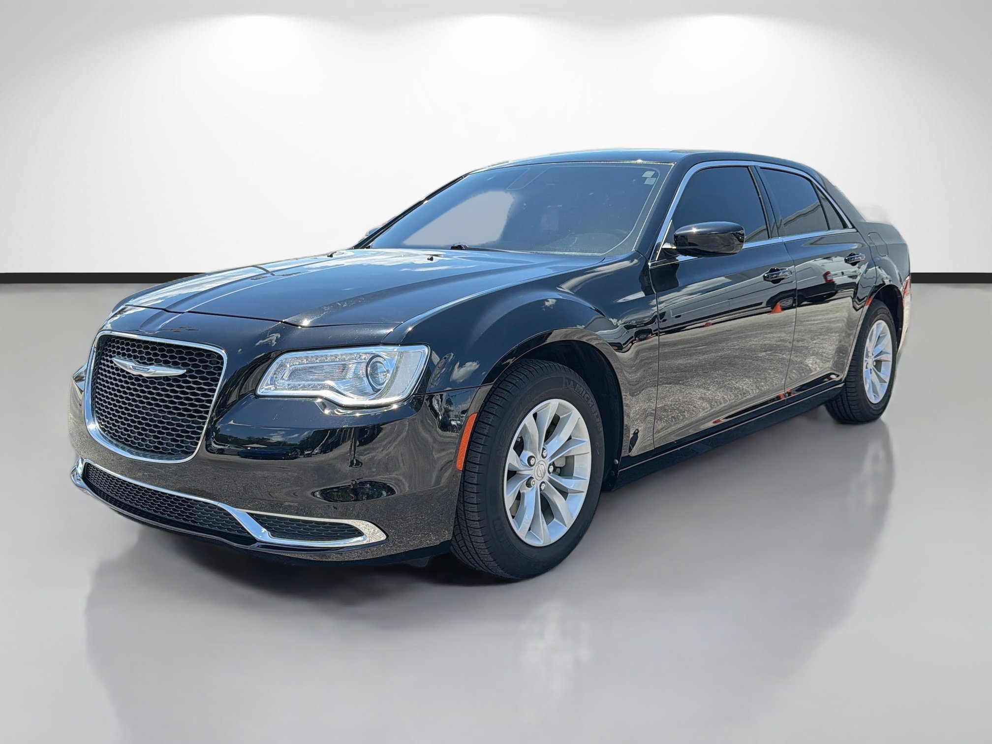 Used 2023 Gloss Black Chrysler Touring image 7