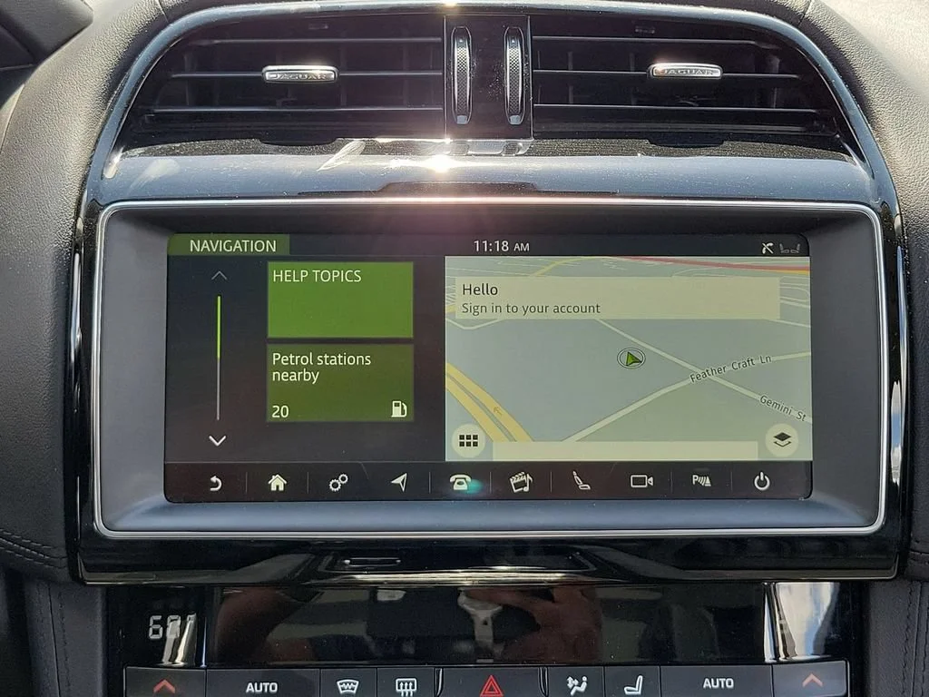 Used 2019 Black Jaguar 30t Portfolio image 14