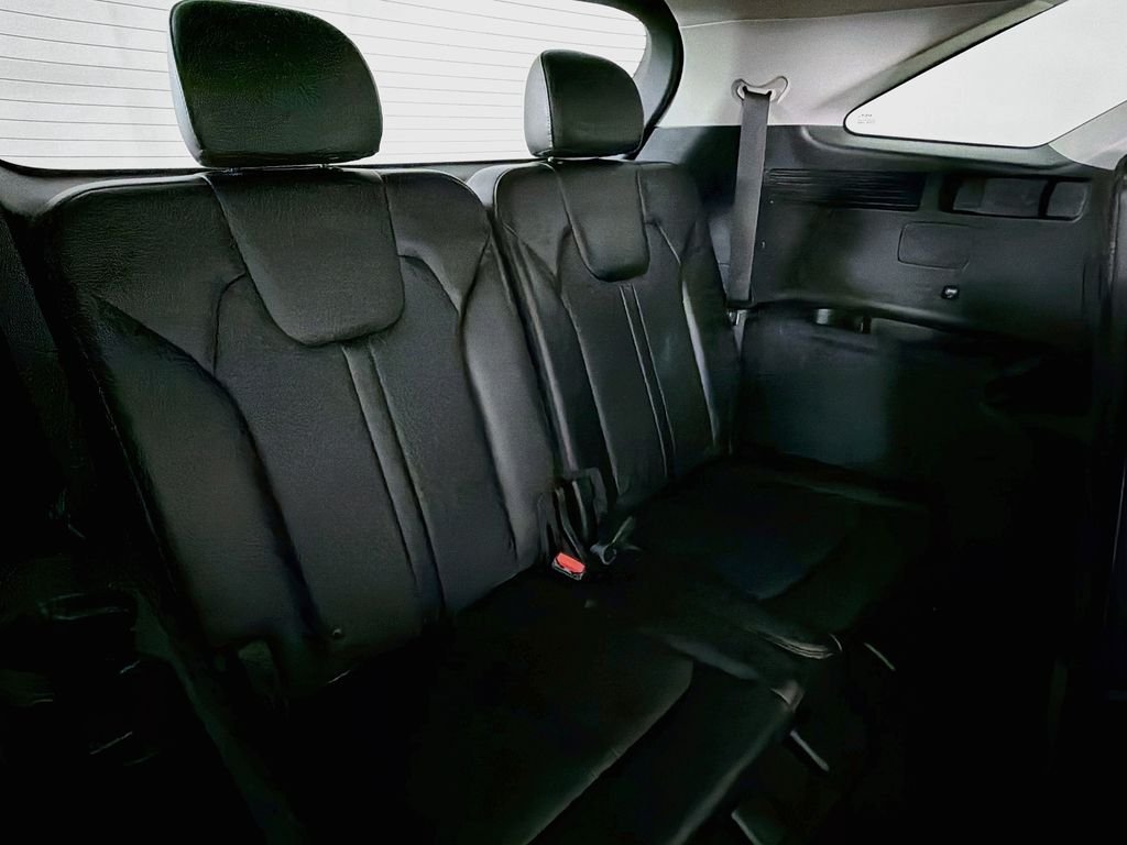 Used 2023 Aruba Green Kia X-Line EX image 28