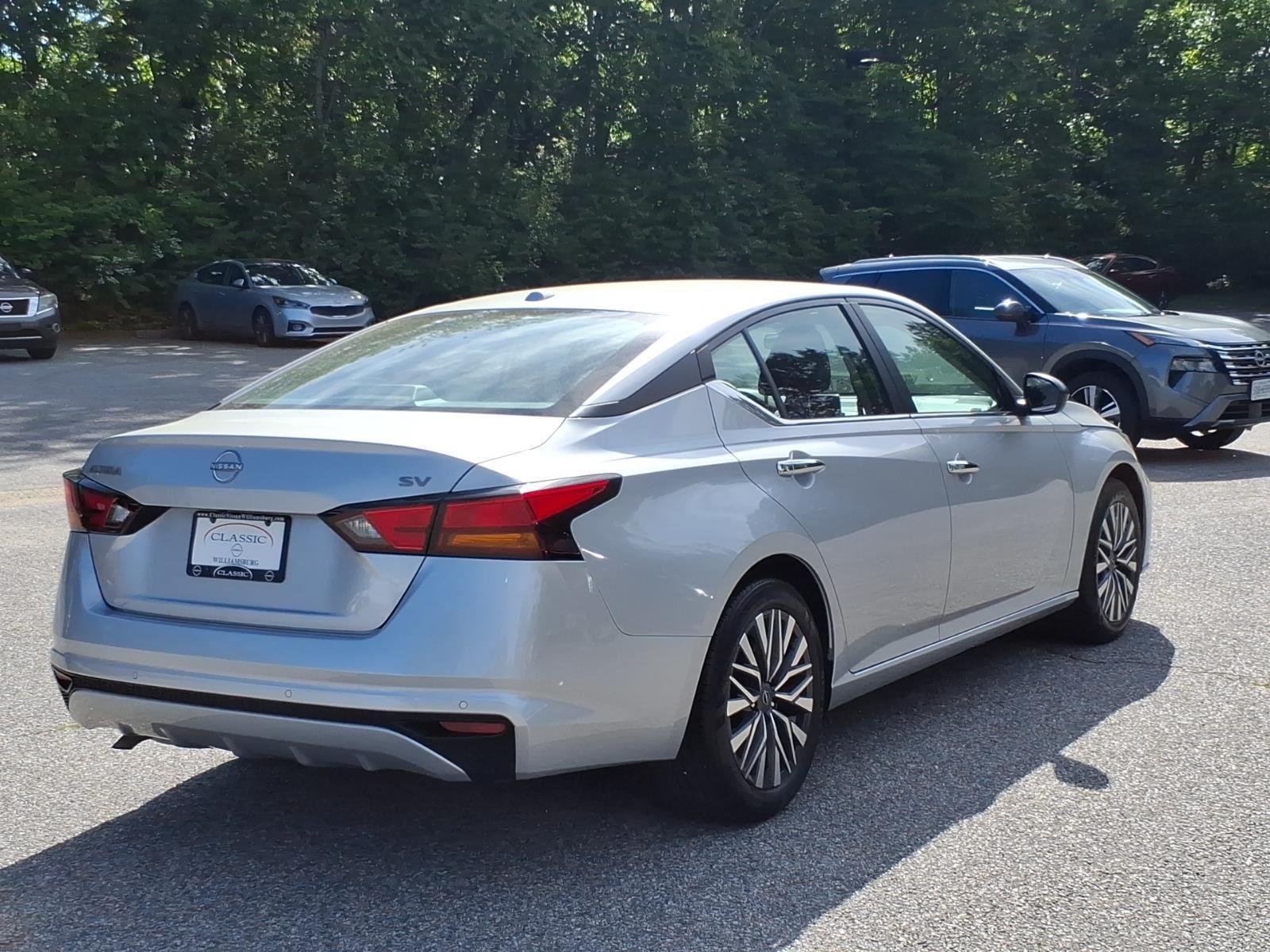Used 2024 Brilliant Silver Metallic Nissan 2.5 SV image 7