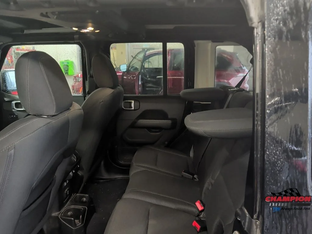 Used 2019 Black Jeep Unlimited Sahara image 14