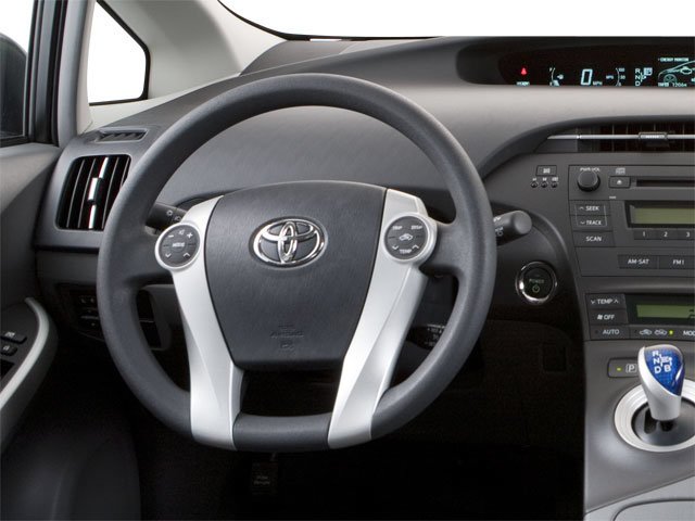 Used 2010 Classic Silver Metallic Toyota IV image 6