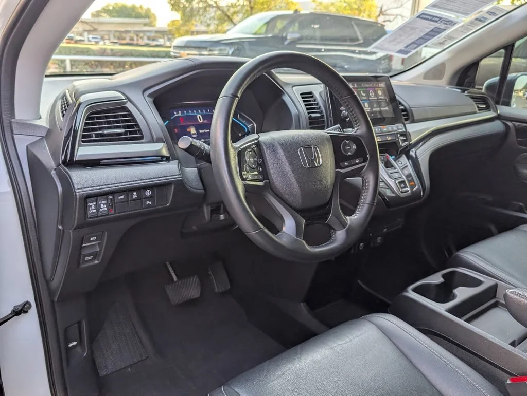 Used 2021  Honda Touring image 4