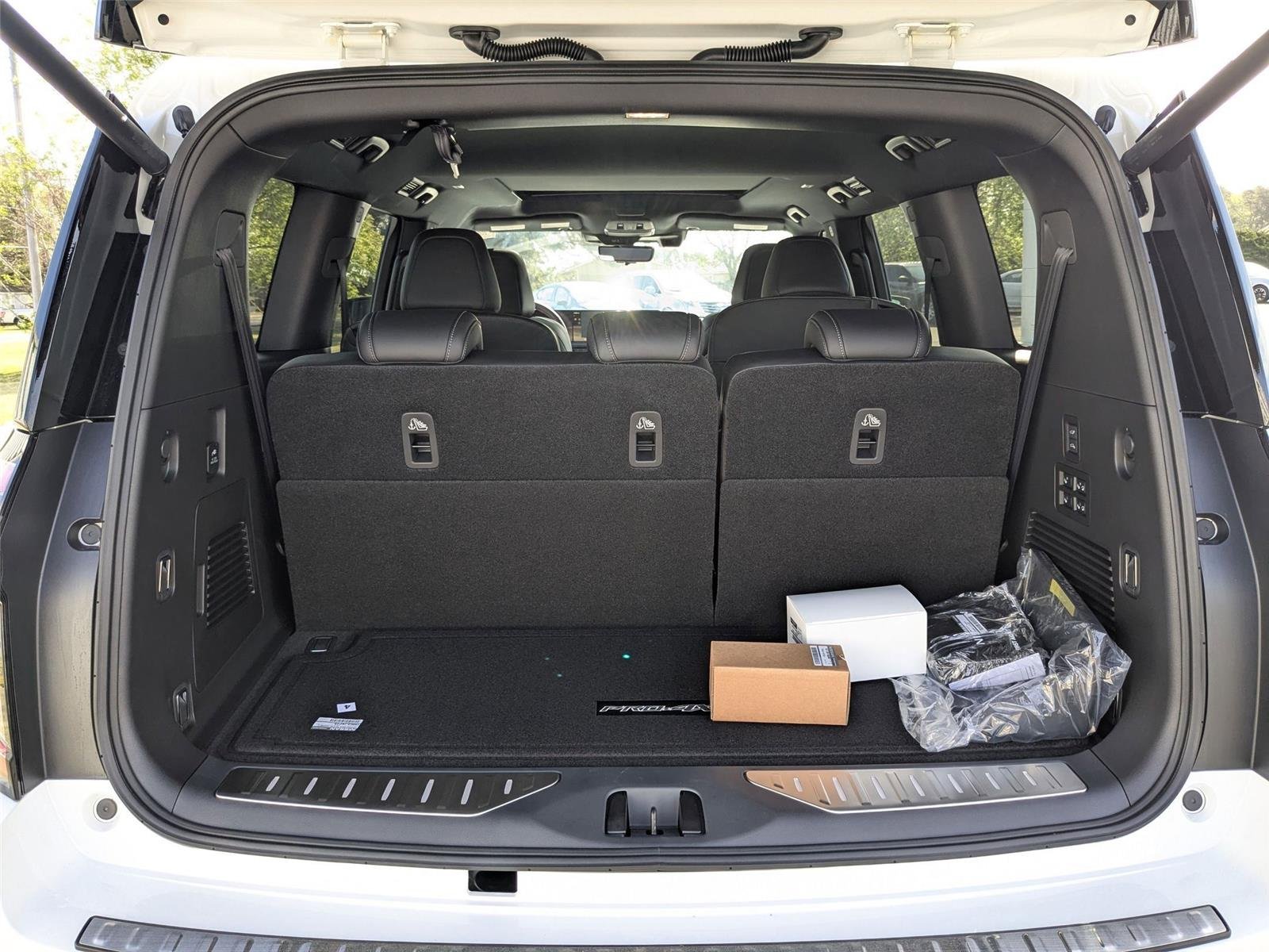 New 2026 Aspen White TriCoat Nissan PRO-4X® image 34