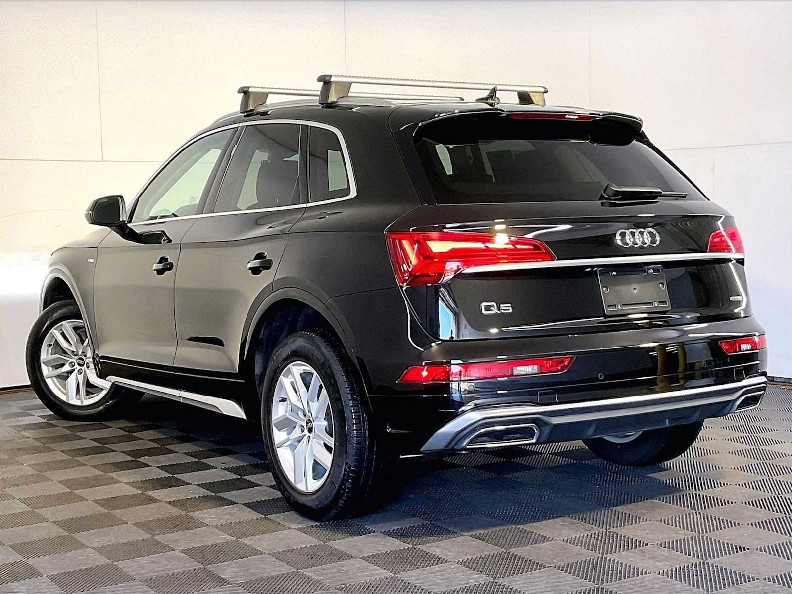 Used 2024 Mythos Black Metallic Audi S line Premium image 3