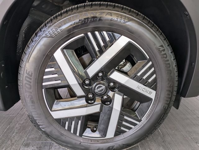 Used 2026 Gun Metallic Nissan SV image 27