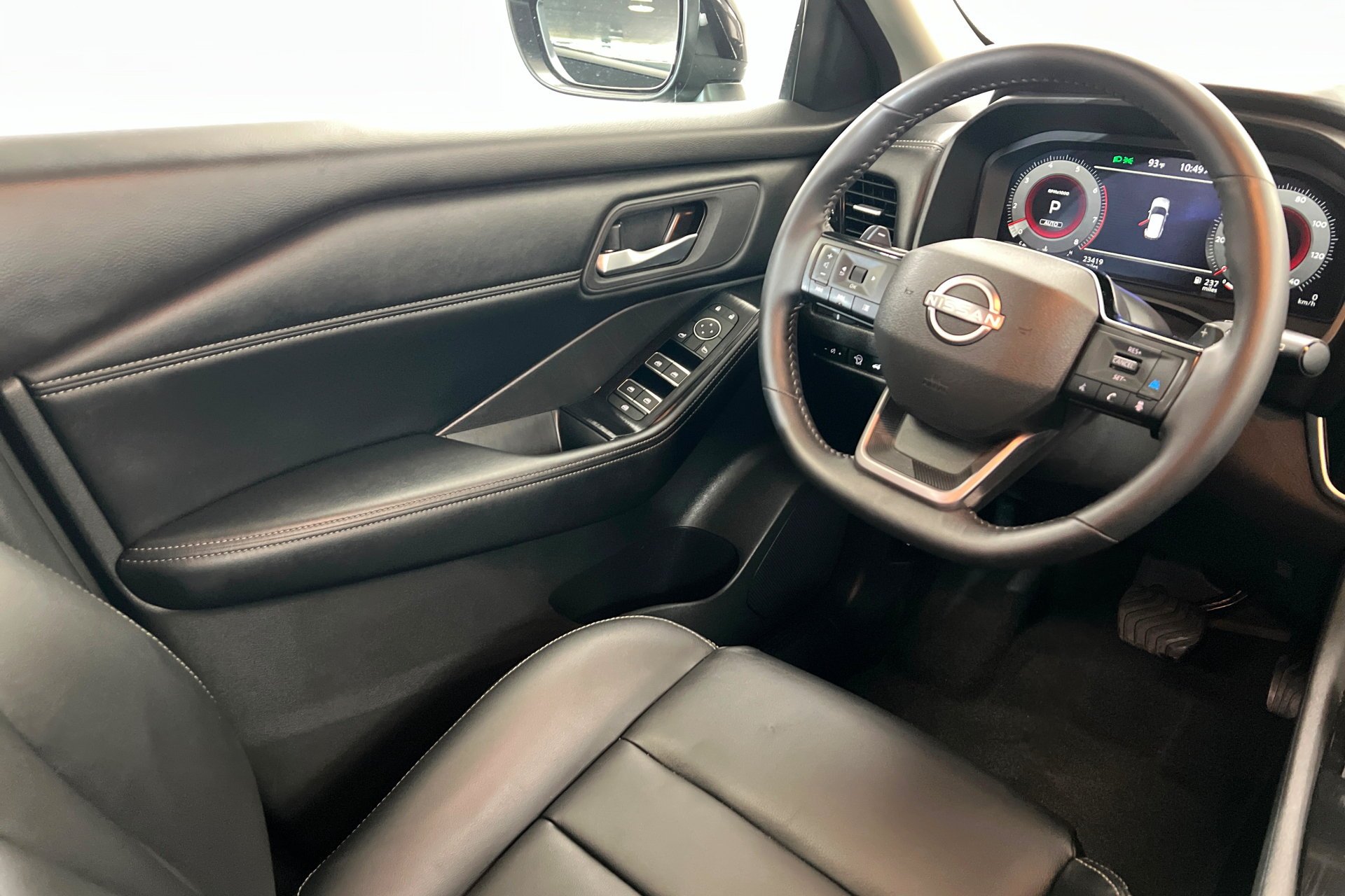 Used 2026 Super Black Nissan SL image 12