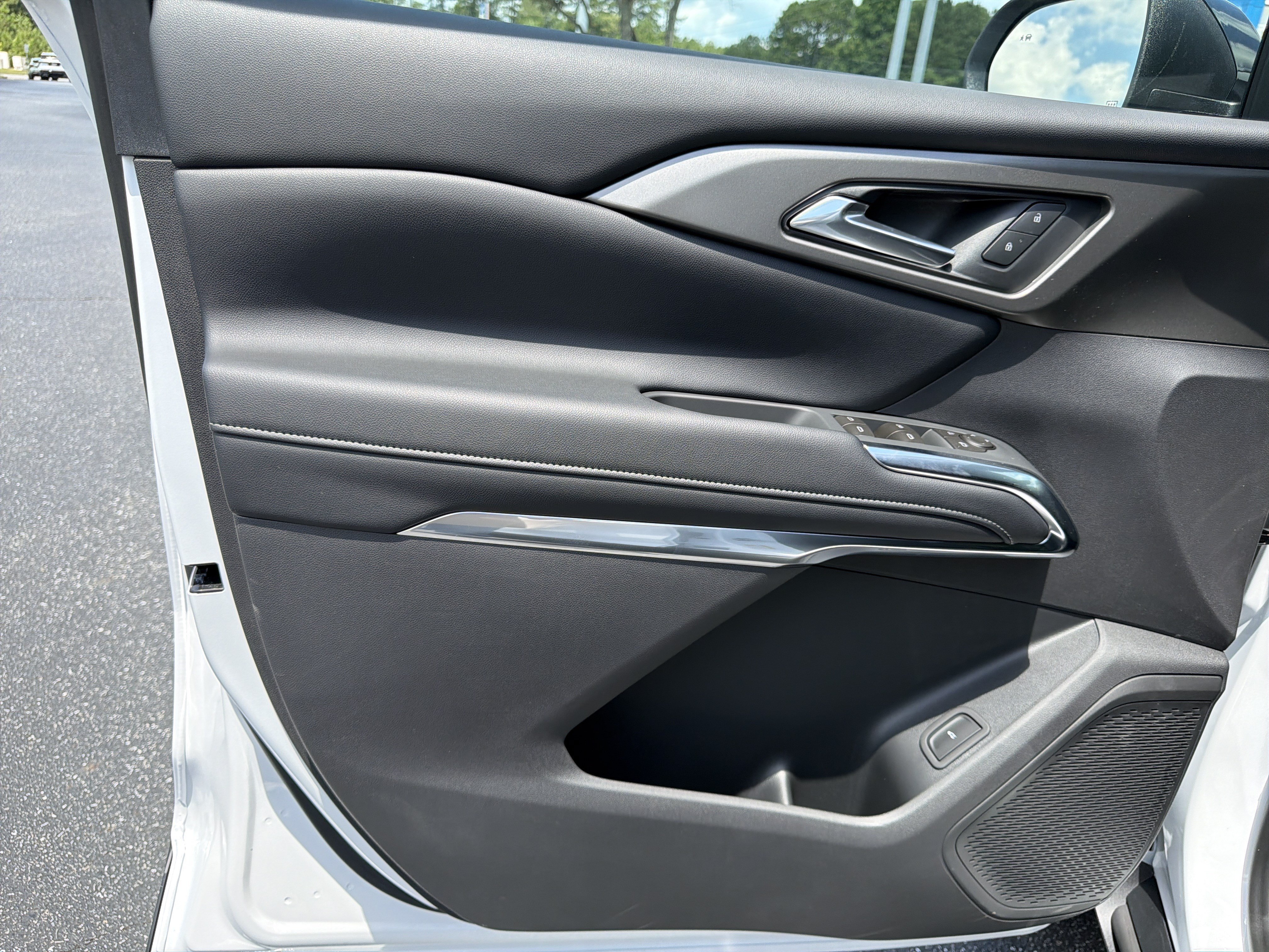2026 Chevrolet Traverse LT - Photo 10