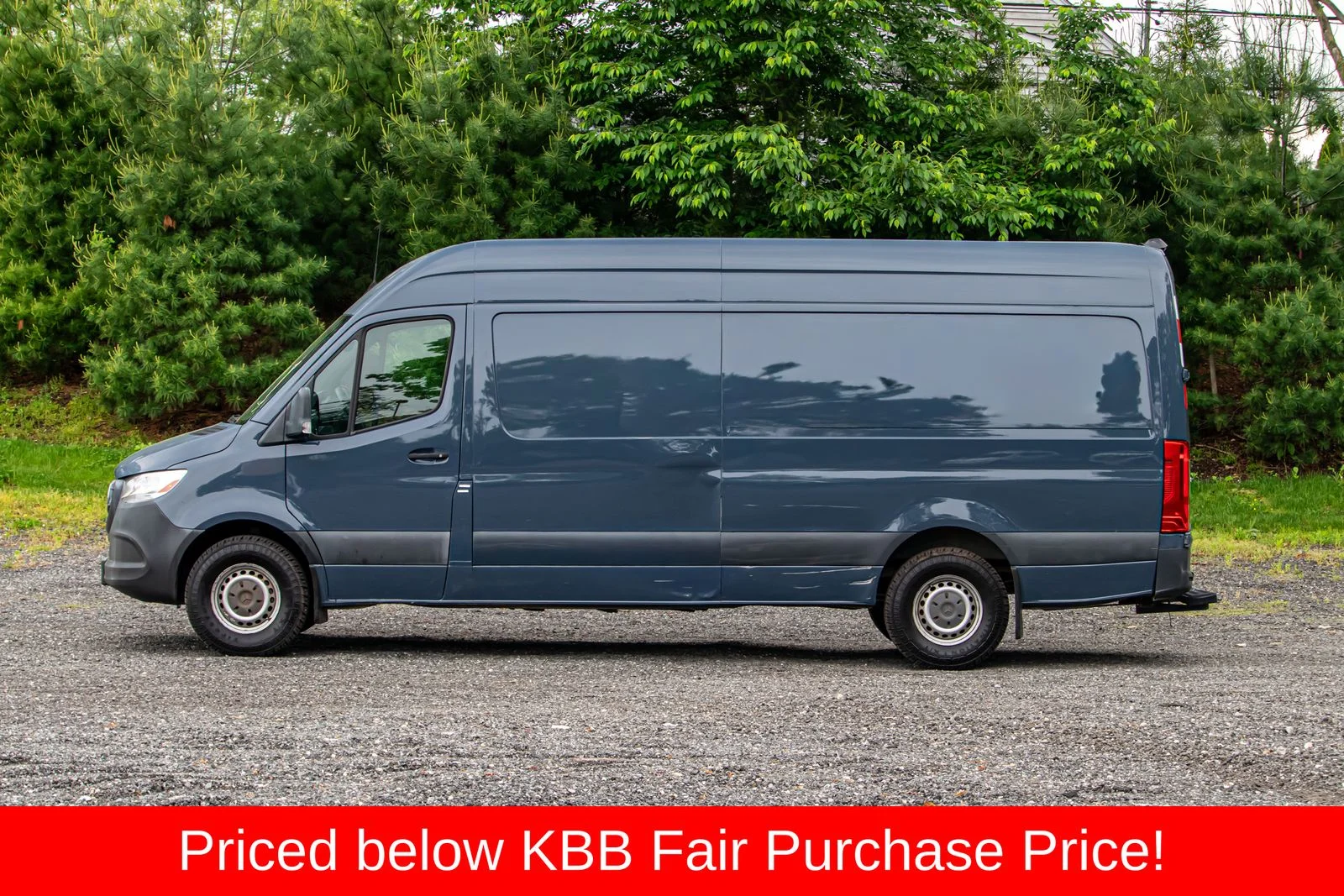 Used 2019 Blue Mercedes-Benz Cargo 170 WB image 4