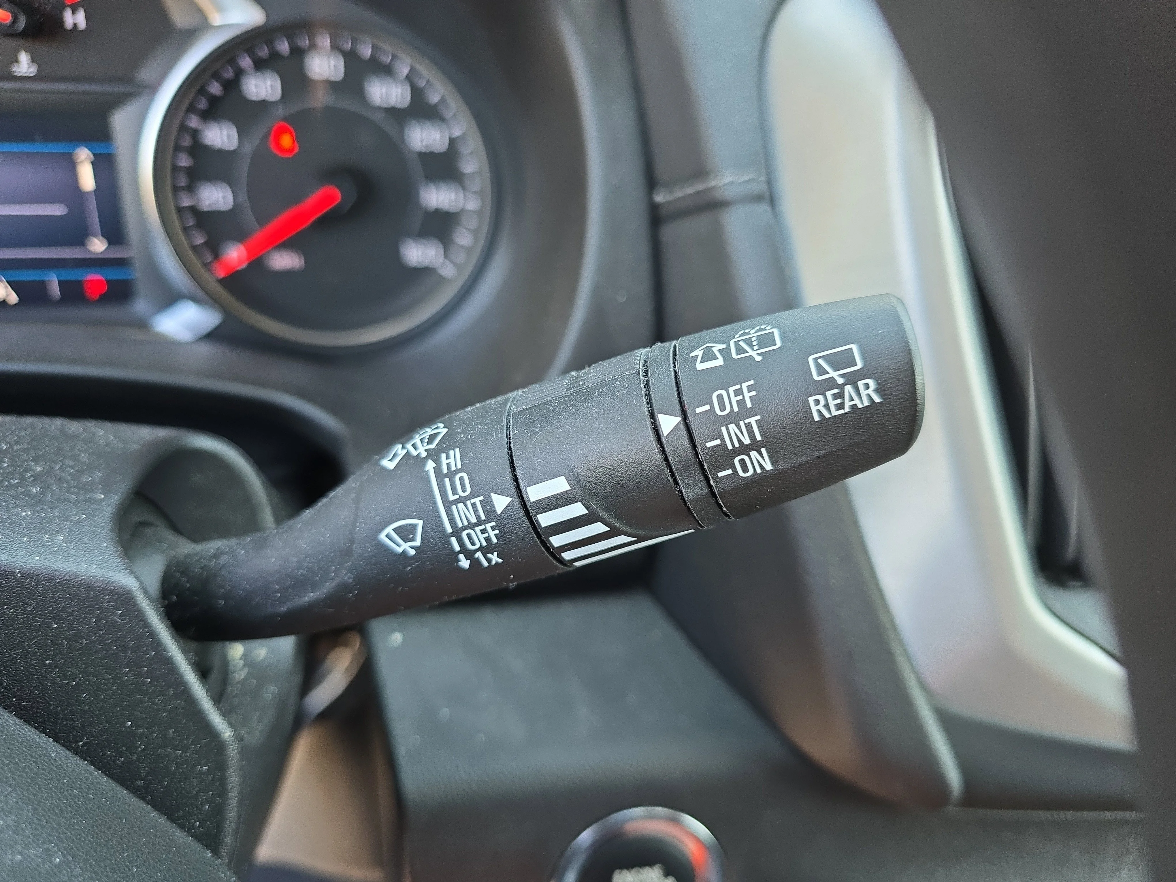 Used 2023 Sterling Metallic GMC SLE image 26