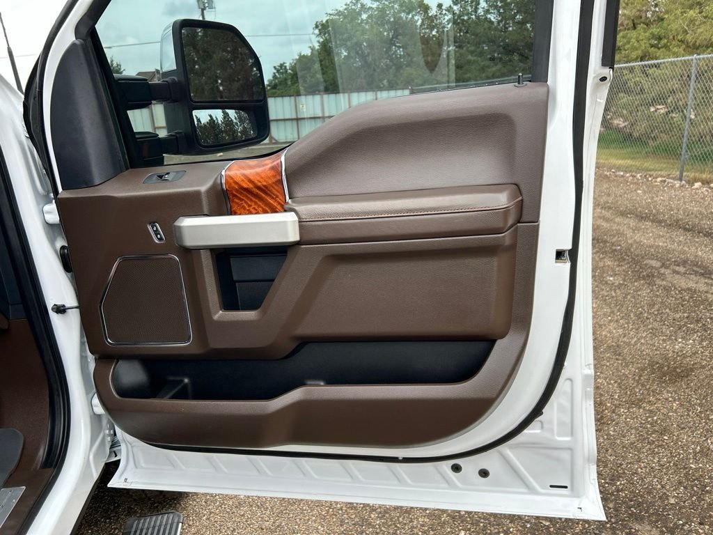Used 2022 Oxford White Ford King Ranch image 47