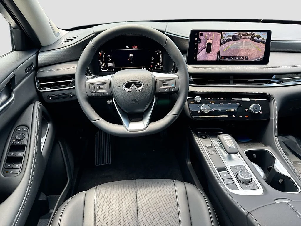 New 2027 RADIANT WHITE INFINITI Luxe FWD image 24