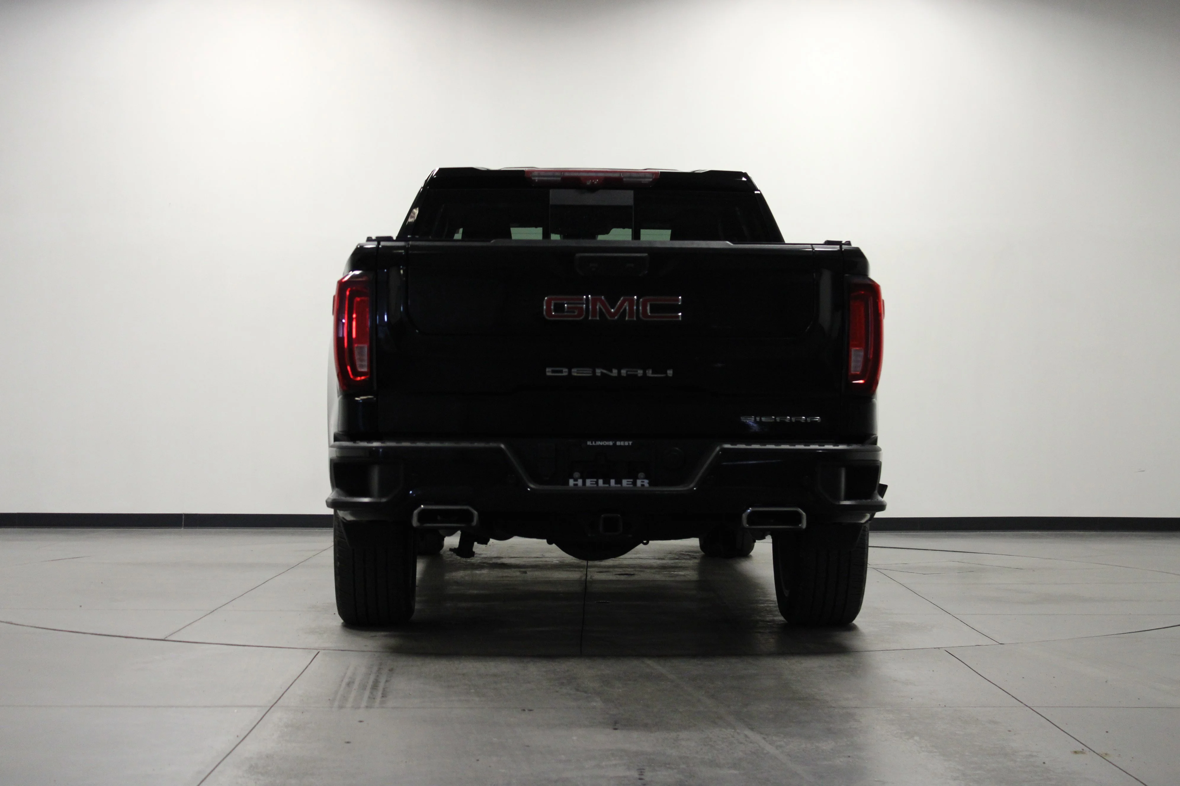 Used 2023 Onyx Black GMC Denali image 5