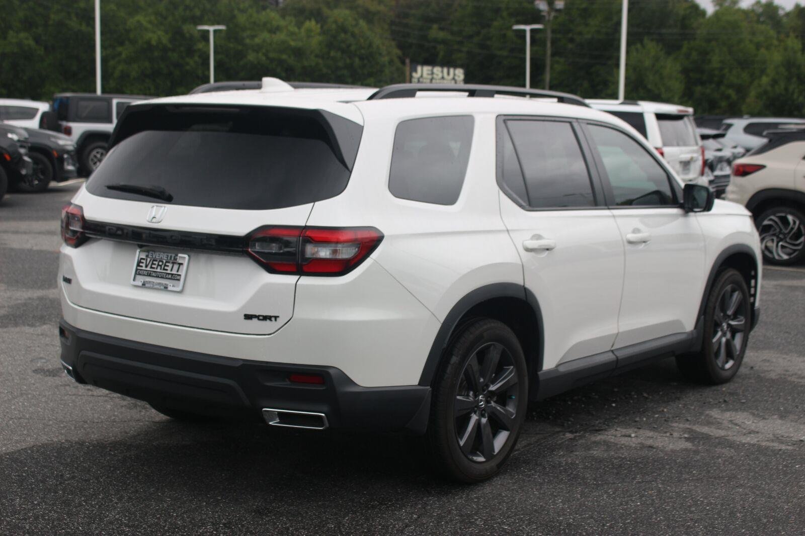 Used 2025 White Honda Sport image 7