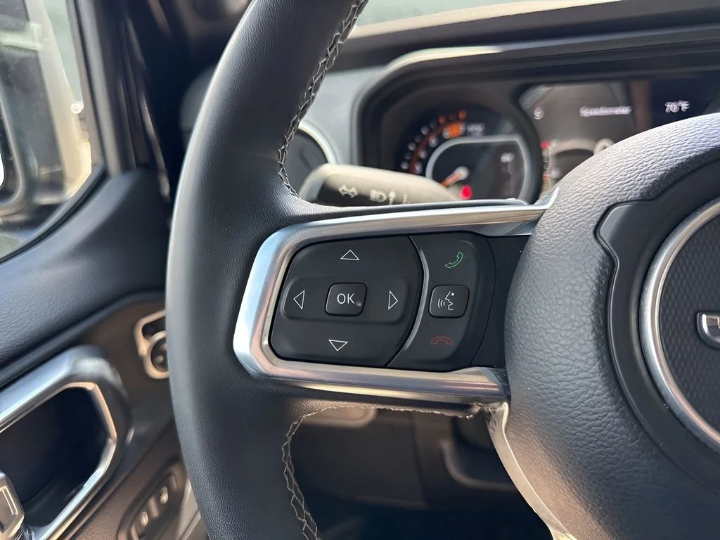 Used 2025 Black Jeep Sahara image 25