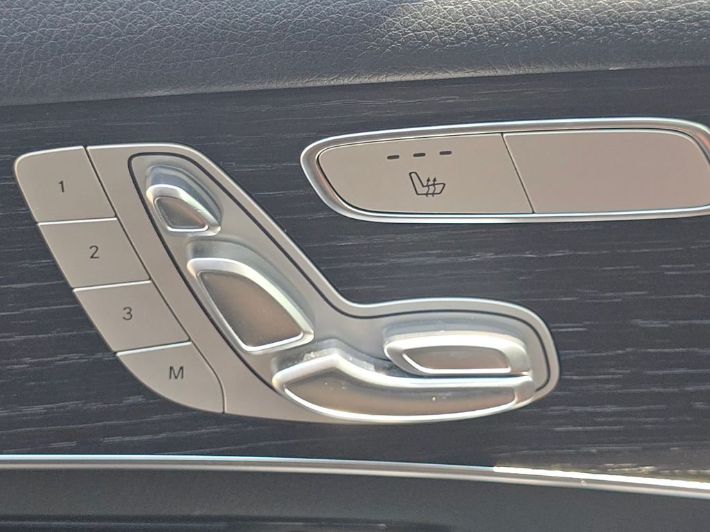 Certified Used 2022 Graphite Gray Metallic Mercedes-Benz GLC 300 image 7