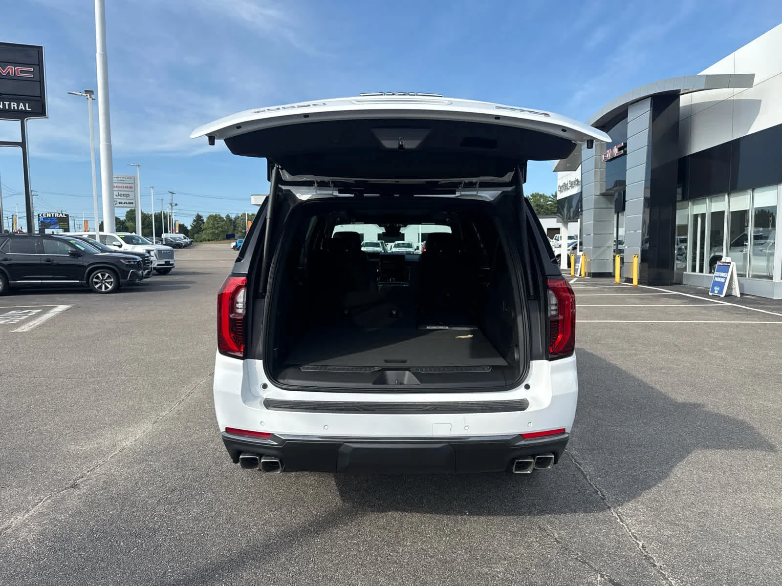New 2026 Summit White GMC AT4 image 10