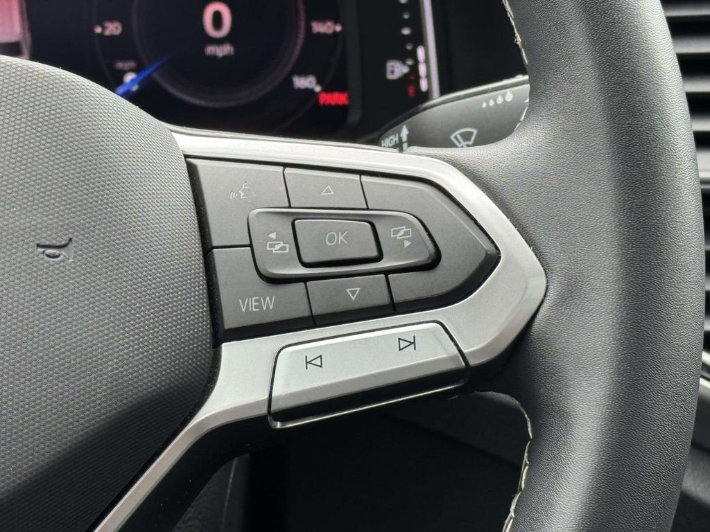 2023 Volkswagen Atlas SE w/Tech - Photo 22
