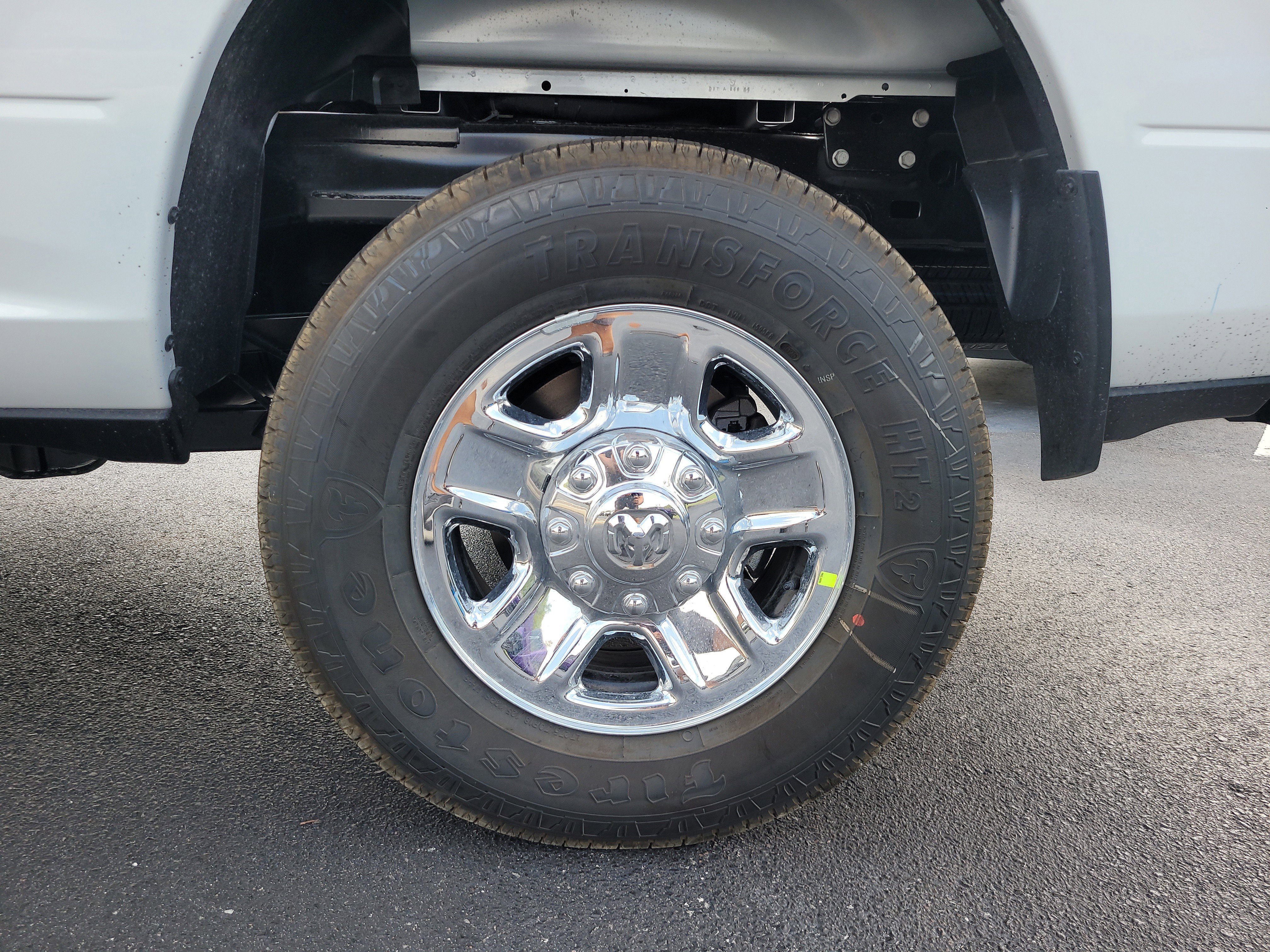New 2026 Bright White Clear-Coat Exterior Paint RAM Tradesman image 9