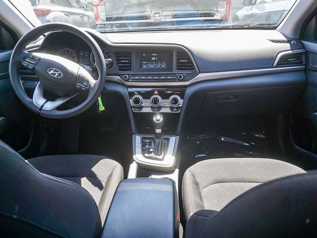 Used 2019 Black Hyundai SE image 14