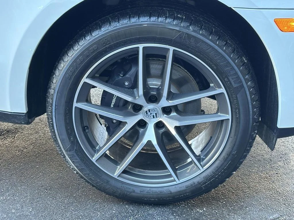 2026 Porsche Macan - Photo 10