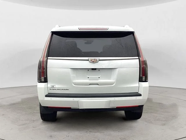 Used 2020 Crystal White Cadillac Luxury image 4