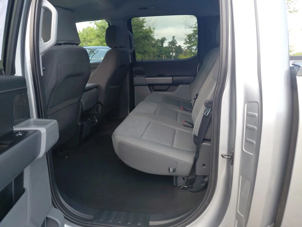 Used 2025 Silver Ford XLT image 21