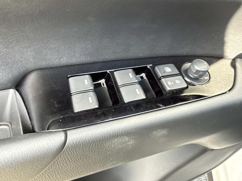 2025 Mazda CX-5 S Select Package - Photo 24