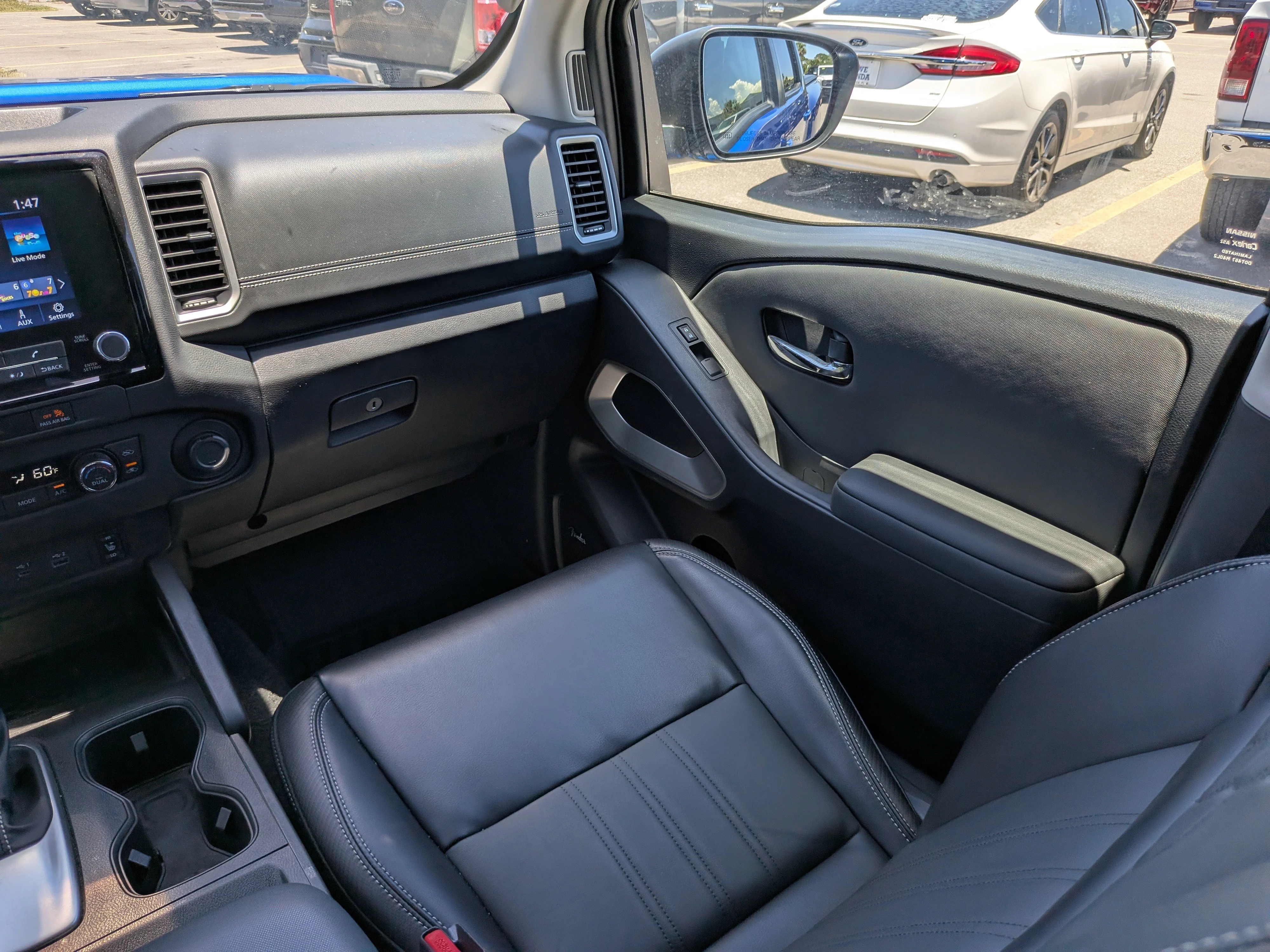 Used 2024 Bluestone Nissan SL image 18