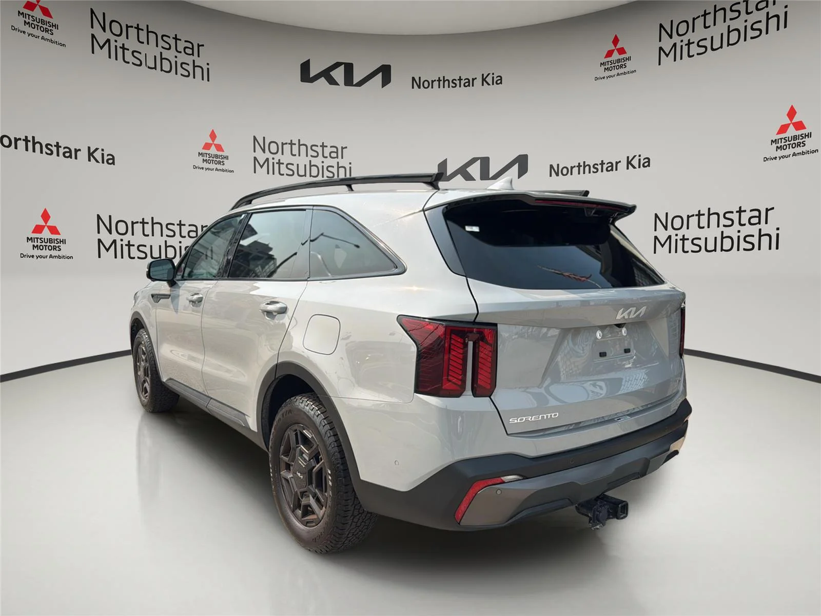 Used 2024 Wolf Gray Kia X-Pro SX Prestige image 5