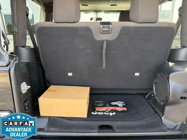 Used 2012 Black Jeep Rubicon image 11