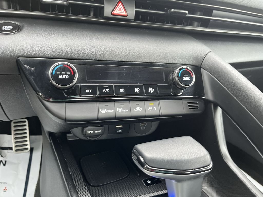 2025 Hyundai Elantra SEL - Photo 18