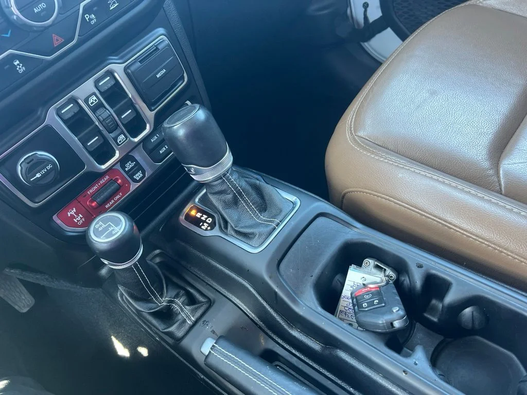 Used 2020 Bright White Clearcoat Jeep Rubicon image 17