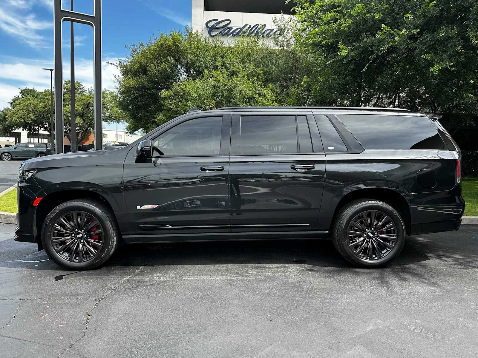Used 2024 Black Diamond Tricoat Cadillac V-Series image 5