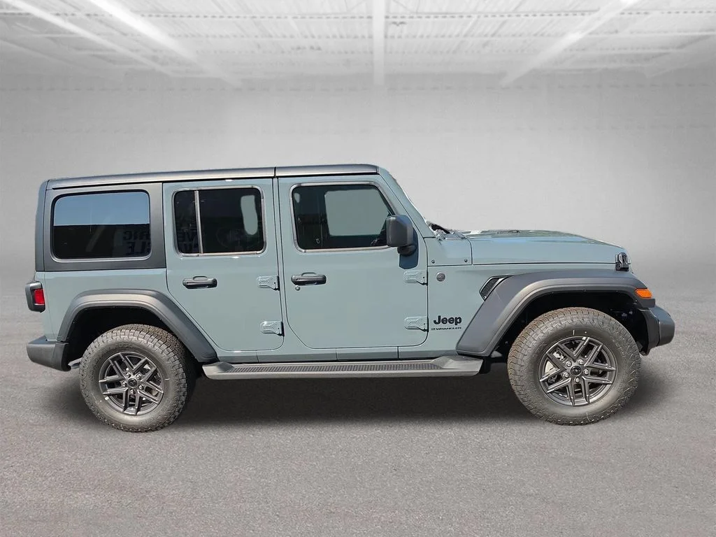 New 2026 Anvil Clear-Coat Exterior Paint Jeep Sport S image 6