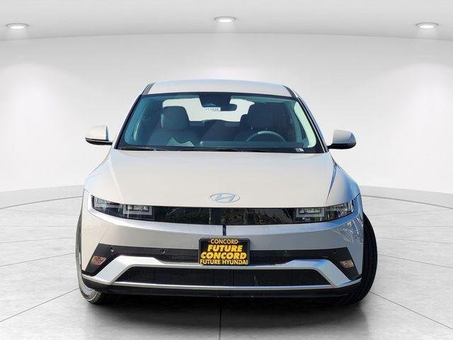 New 2026 Gray Hyundai SEL image 3