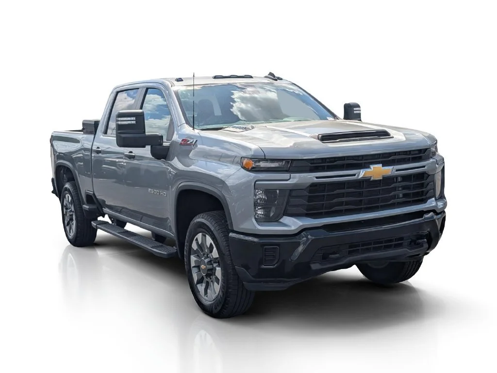 Used 2024 Sterling Gray Metallic Chevrolet Custom image 4