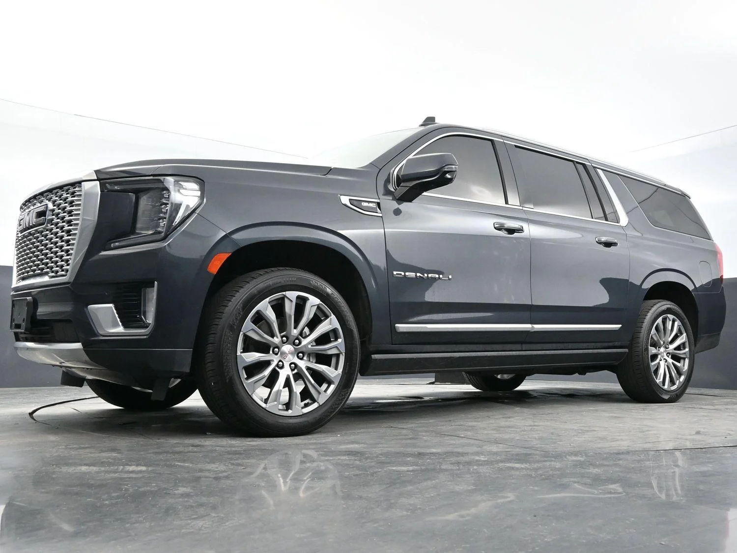 Used 2021 Hunter Metallic GMC Denali image 50