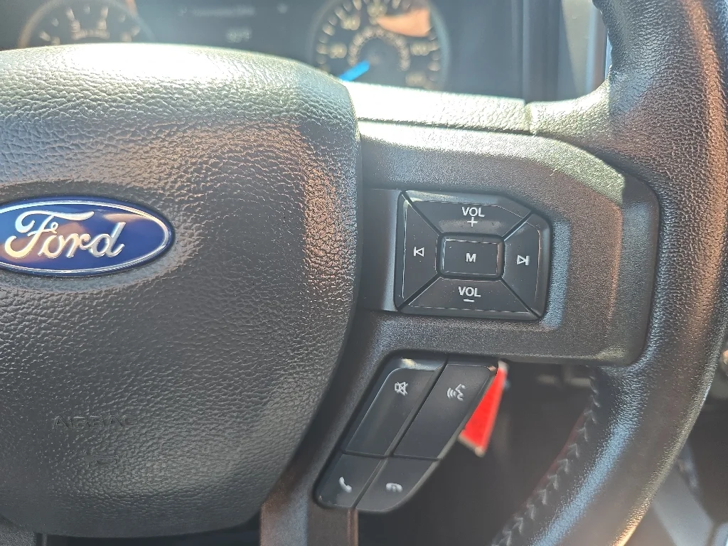 Used 2019  Ford XLT image 17
