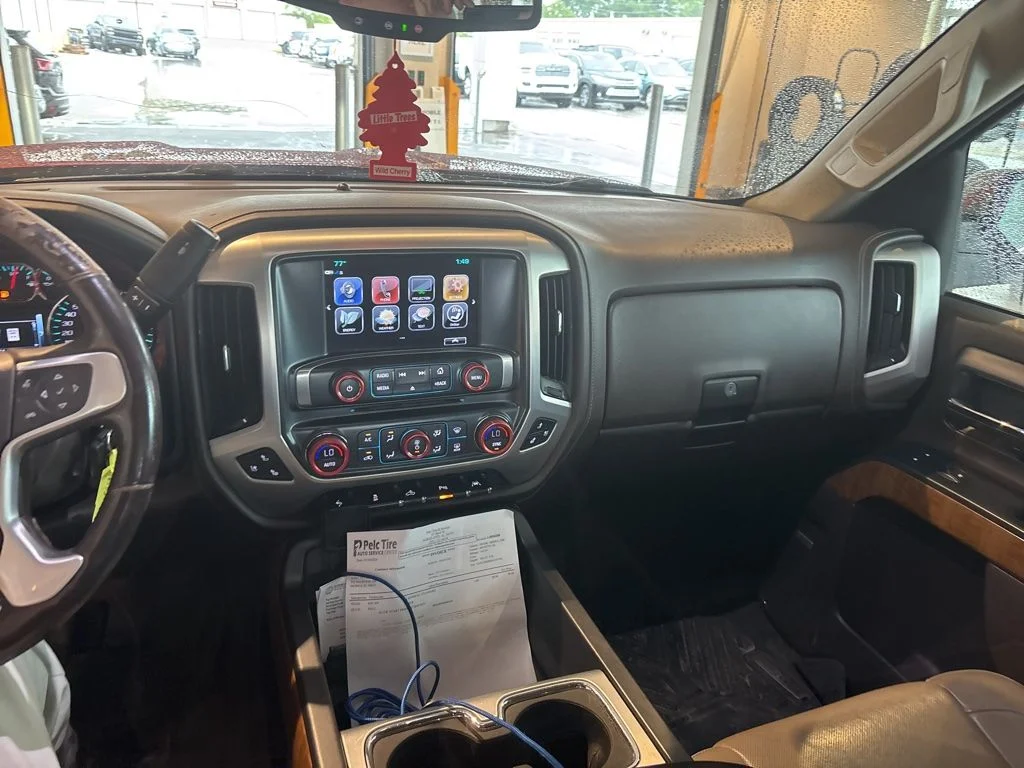 Used 2018 Red GMC SLT image 29