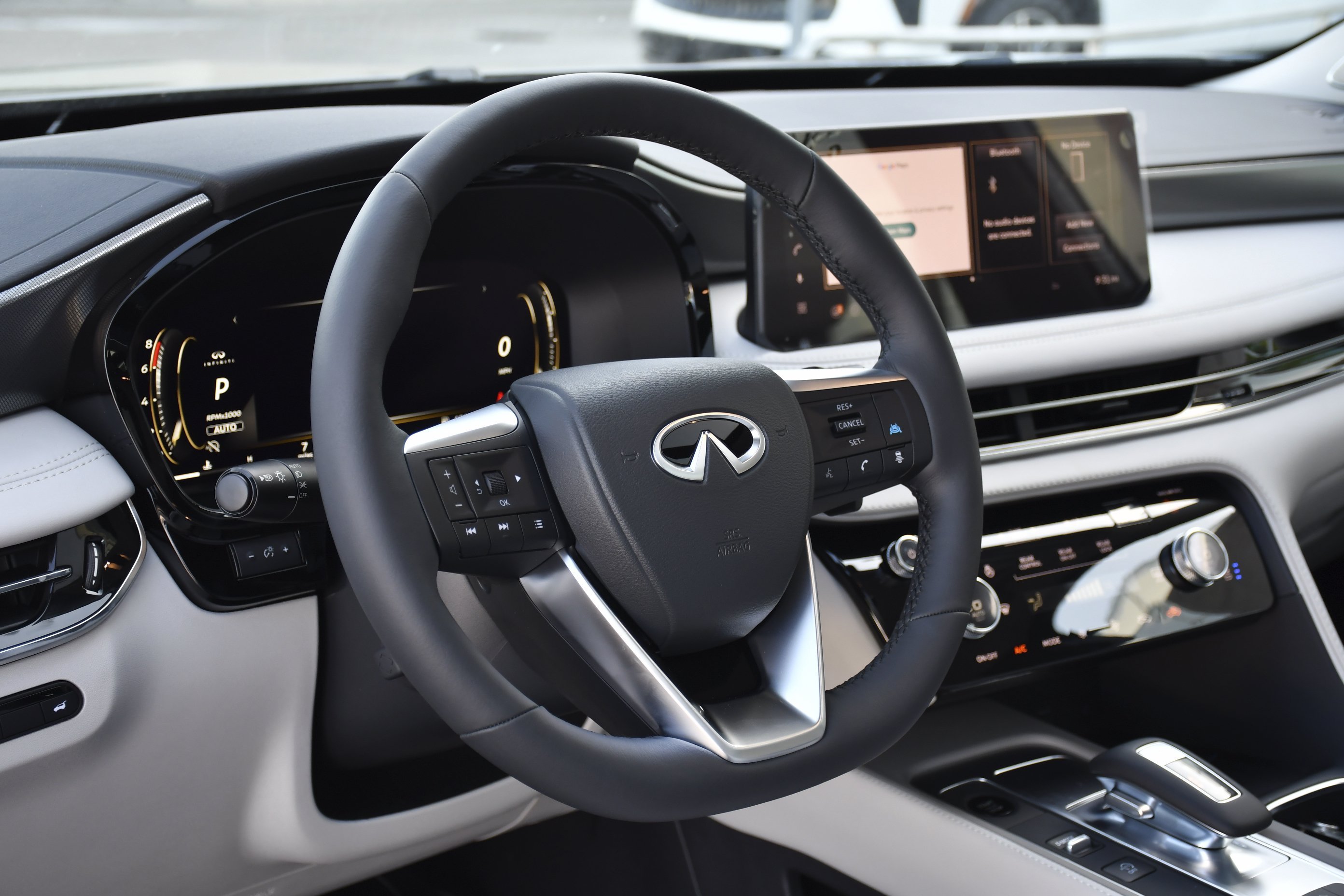 New 2027 HARBOR GRAY INFINITI Luxe AWD image 17