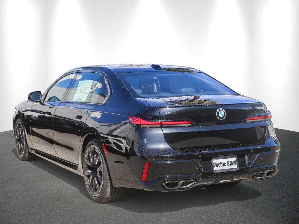 2026 BMW 7 Series photo 4