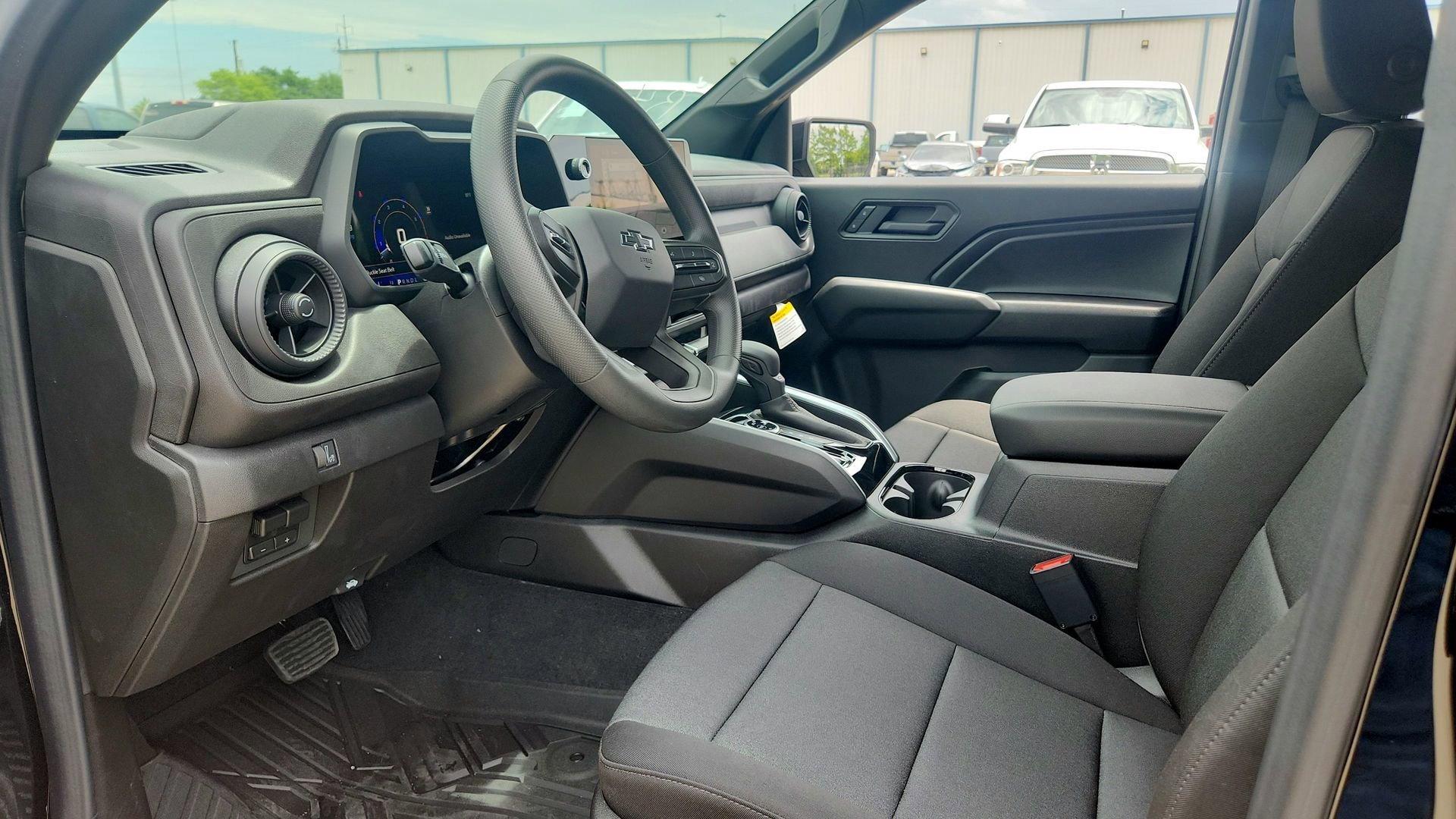 2026 Chevrolet Colorado Trail Boss - Photo 13