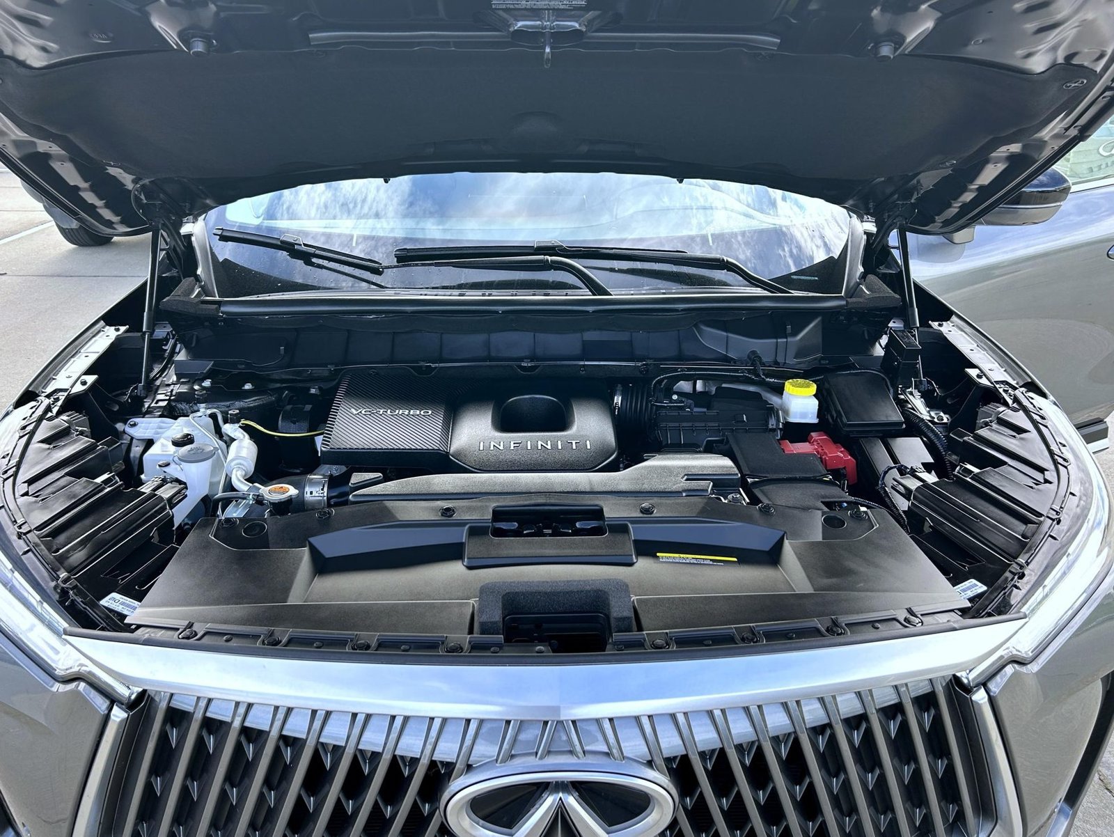 Used 2026 Gray INFINITI LUXE image 26