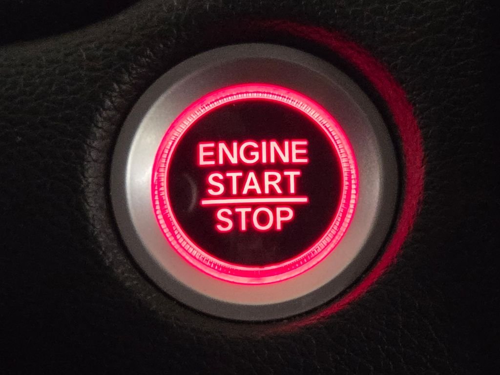 Used 2020  Honda EX image 33
