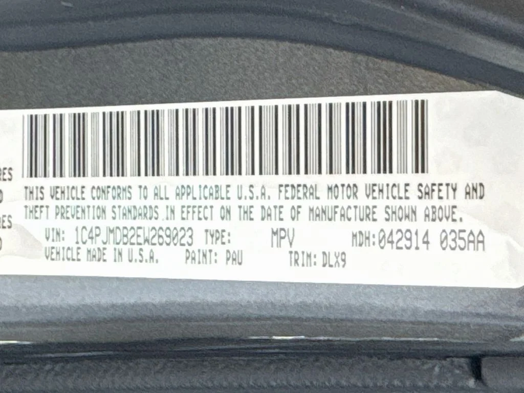 Used 2014 Gray Jeep Limited image 41