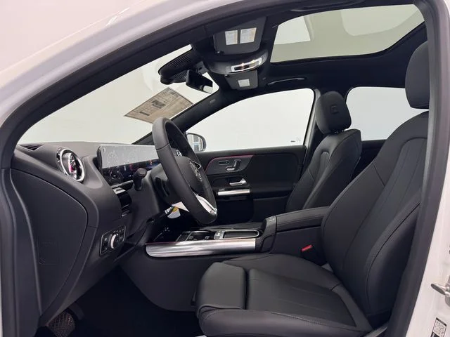 New 2026 Polar White Mercedes-Benz GLA 250 image 17